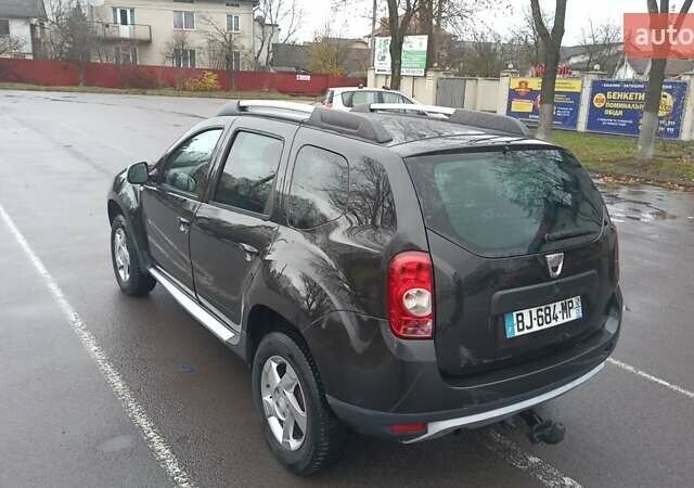 Черный Дачия Duster, объемом двигателя 1.6 л и пробегом 240 тыс. км за 8000 $, фото 19 на Automoto.ua