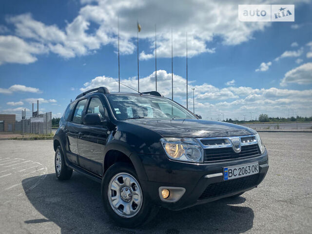 Черный Дачия Duster, объемом двигателя 1.5 л и пробегом 250 тыс. км за 7550 $, фото 2 на Automoto.ua