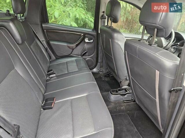 Черный Дачия Duster, объемом двигателя 1.5 л и пробегом 200 тыс. км за 8950 $, фото 11 на Automoto.ua
