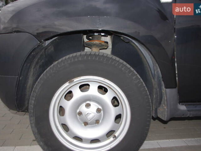 Чорний Дачія Duster, об'ємом двигуна 1.5 л та пробігом 235 тис. км за 8500 $, фото 17 на Automoto.ua