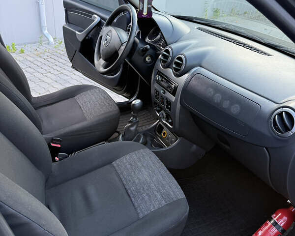 Черный Дачия Duster, объемом двигателя 1.5 л и пробегом 240 тыс. км за 7900 $, фото 16 на Automoto.ua