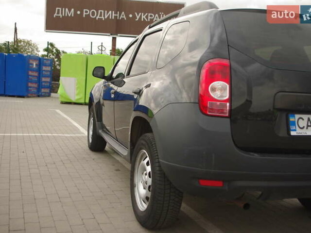 Чорний Дачія Duster, об'ємом двигуна 1.5 л та пробігом 235 тис. км за 8500 $, фото 13 на Automoto.ua