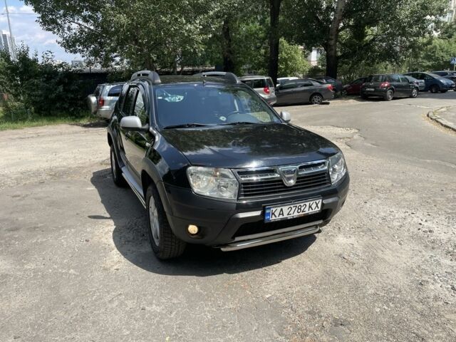 Черный Дачия Duster, объемом двигателя 1.5 л и пробегом 110 тыс. км за 8750 $, фото 2 на Automoto.ua