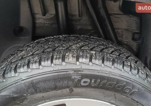 Черный Дачия Duster, объемом двигателя 1.6 л и пробегом 240 тыс. км за 8000 $, фото 47 на Automoto.ua