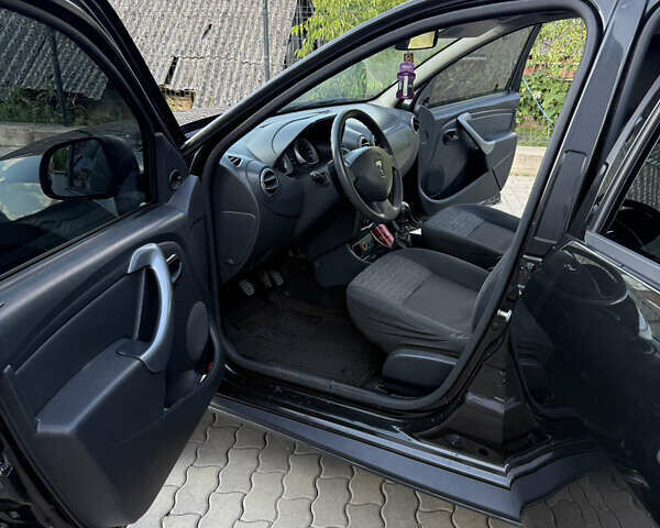 Черный Дачия Duster, объемом двигателя 1.5 л и пробегом 240 тыс. км за 7900 $, фото 9 на Automoto.ua
