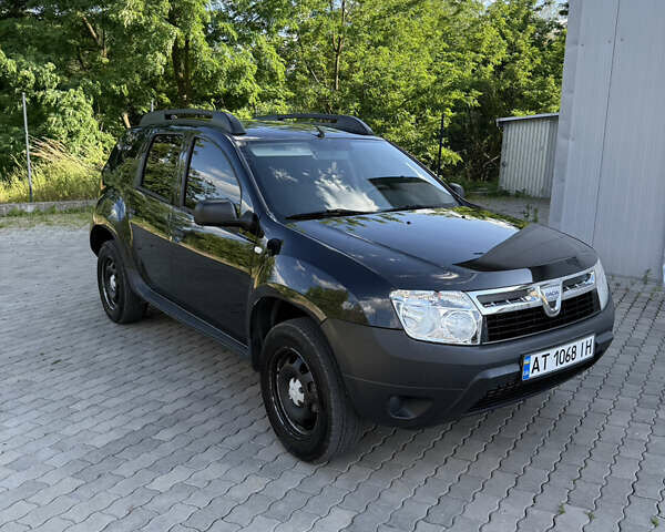 Черный Дачия Duster, объемом двигателя 1.5 л и пробегом 240 тыс. км за 7900 $, фото 2 на Automoto.ua