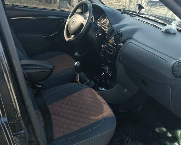 Черный Дачия Duster, объемом двигателя 1.6 л и пробегом 229 тыс. км за 8200 $, фото 7 на Automoto.ua