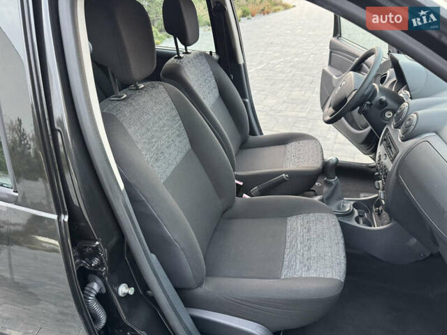 Чорний Дачія Duster, об'ємом двигуна 1.6 л та пробігом 137 тис. км за 8950 $, фото 25 на Automoto.ua