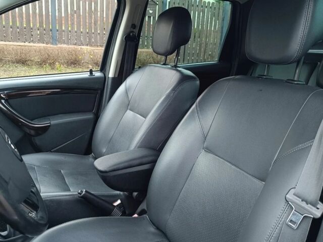 Черный Дачия Duster, объемом двигателя 0 л и пробегом 234 тыс. км за 5500 $, фото 16 на Automoto.ua