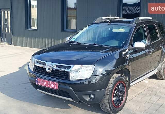 Черный Дачия Duster, объемом двигателя 1.6 л и пробегом 173 тыс. км за 8350 $, фото 1 на Automoto.ua
