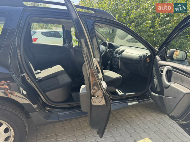 Черный Дачия Duster, объемом двигателя 1.5 л и пробегом 258 тыс. км за 8700 $, фото 8 на Automoto.ua