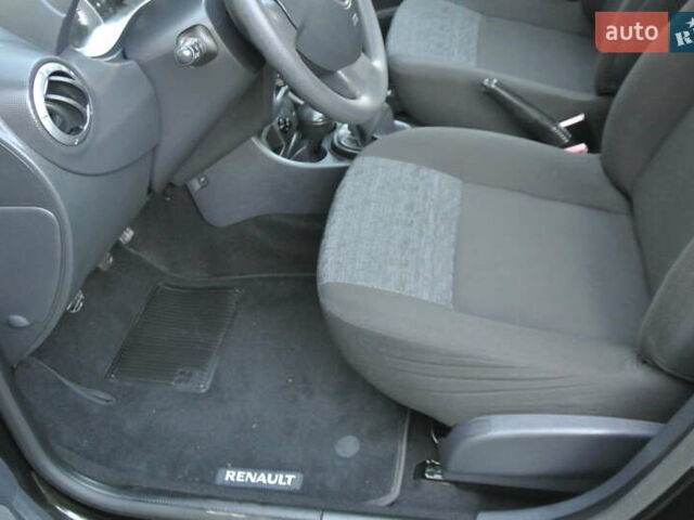 Черный Дачия Duster, объемом двигателя 1.6 л и пробегом 137 тыс. км за 9500 $, фото 7 на Automoto.ua