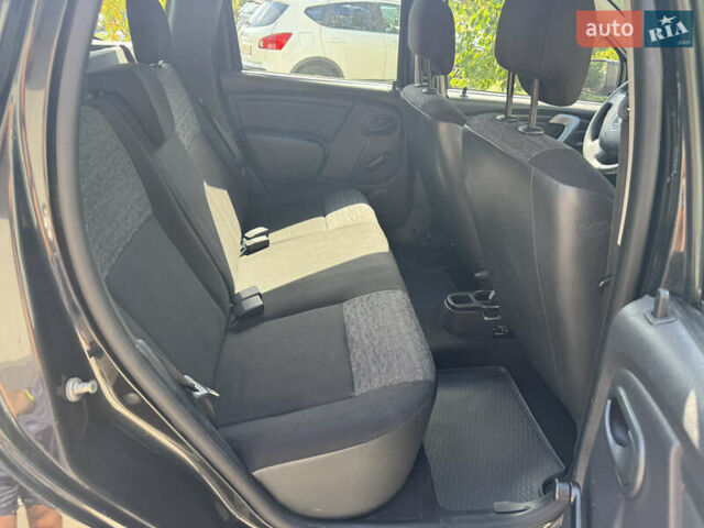 Черный Дачия Duster, объемом двигателя 1.5 л и пробегом 258 тыс. км за 8700 $, фото 9 на Automoto.ua