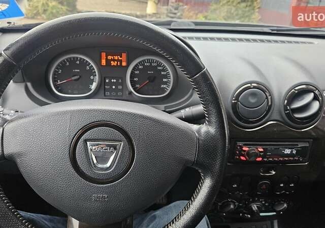 Черный Дачия Duster, объемом двигателя 1.6 л и пробегом 194 тыс. км за 8700 $, фото 13 на Automoto.ua