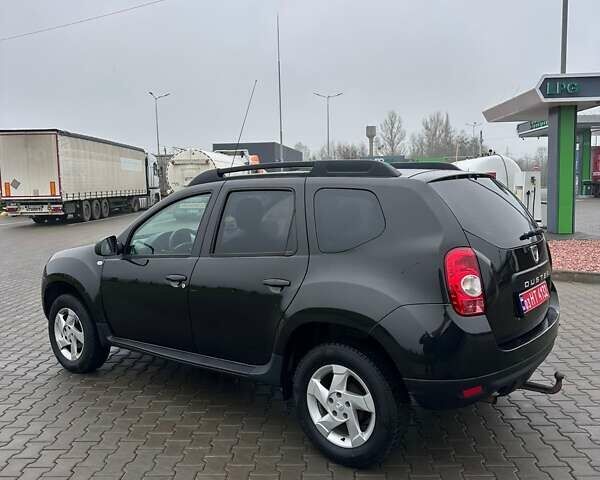 Черный Дачия Duster, объемом двигателя 1.6 л и пробегом 250 тыс. км за 8000 $, фото 13 на Automoto.ua