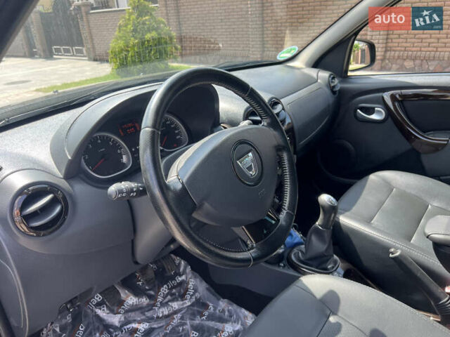Черный Дачия Duster, объемом двигателя 1.6 л и пробегом 146 тыс. км за 10900 $, фото 34 на Automoto.ua