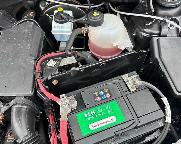 Черный Дачия Duster, объемом двигателя 1.6 л и пробегом 250 тыс. км за 8000 $, фото 25 на Automoto.ua