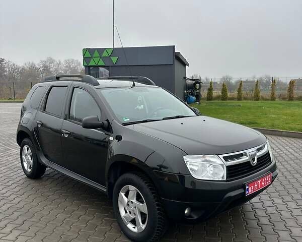 Черный Дачия Duster, объемом двигателя 1.6 л и пробегом 250 тыс. км за 8000 $, фото 5 на Automoto.ua