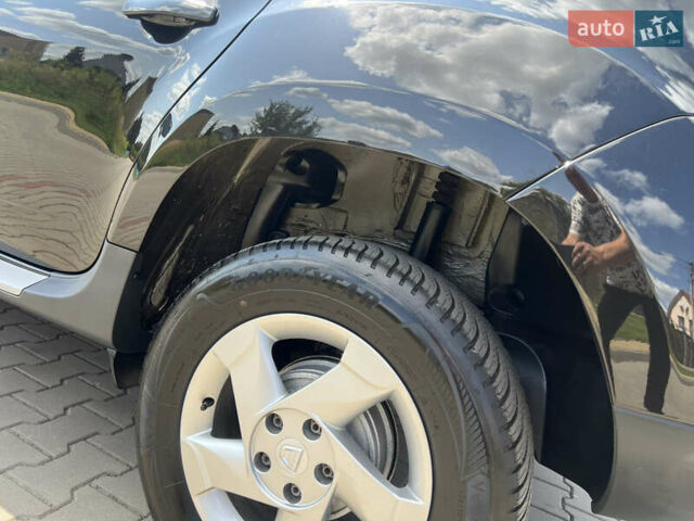 Черный Дачия Duster, объемом двигателя 1.6 л и пробегом 146 тыс. км за 10900 $, фото 13 на Automoto.ua