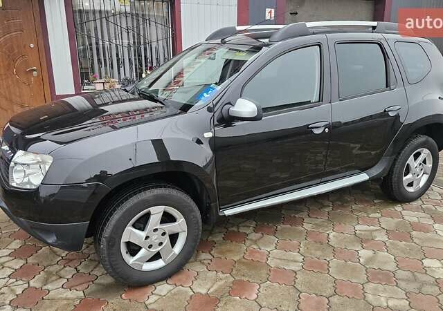 Черный Дачия Duster, объемом двигателя 1.6 л и пробегом 194 тыс. км за 8700 $, фото 1 на Automoto.ua