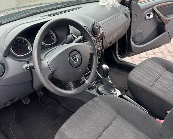 Черный Дачия Duster, объемом двигателя 1.6 л и пробегом 250 тыс. км за 8000 $, фото 15 на Automoto.ua