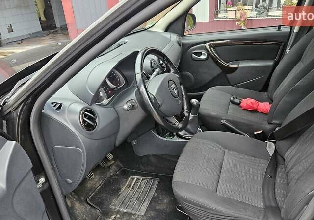 Черный Дачия Duster, объемом двигателя 1.6 л и пробегом 194 тыс. км за 8700 $, фото 12 на Automoto.ua