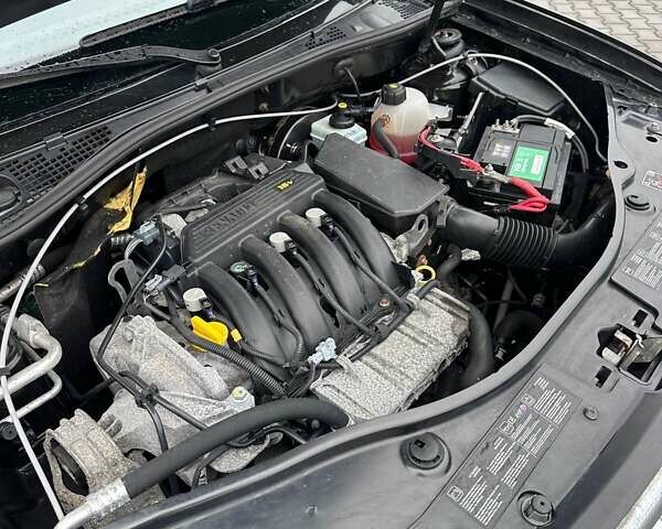 Черный Дачия Duster, объемом двигателя 1.6 л и пробегом 250 тыс. км за 8000 $, фото 23 на Automoto.ua