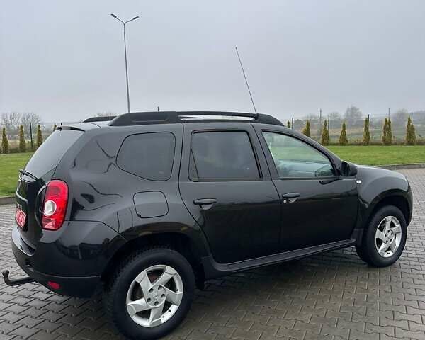 Черный Дачия Duster, объемом двигателя 1.6 л и пробегом 250 тыс. км за 8000 $, фото 7 на Automoto.ua