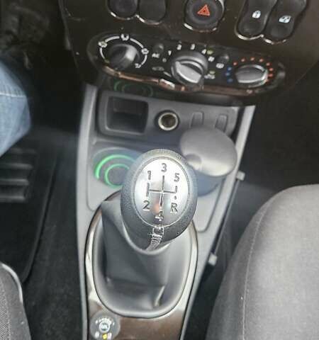 Черный Дачия Duster, объемом двигателя 1.6 л и пробегом 194 тыс. км за 8700 $, фото 12 на Automoto.ua