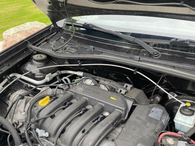 Черный Дачия Duster, объемом двигателя 1.6 л и пробегом 145 тыс. км за 9200 $, фото 3 на Automoto.ua