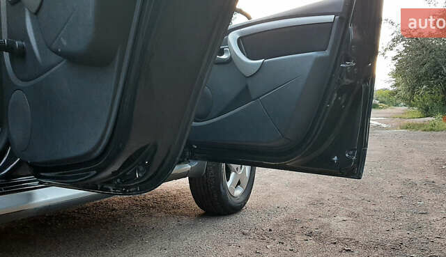 Чорний Дачія Duster, об'ємом двигуна 1.6 л та пробігом 210 тис. км за 9199 $, фото 22 на Automoto.ua
