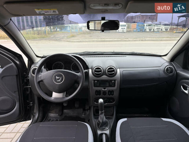 Чорний Дачія Duster, об'ємом двигуна 1.6 л та пробігом 175 тис. км за 7900 $, фото 11 на Automoto.ua