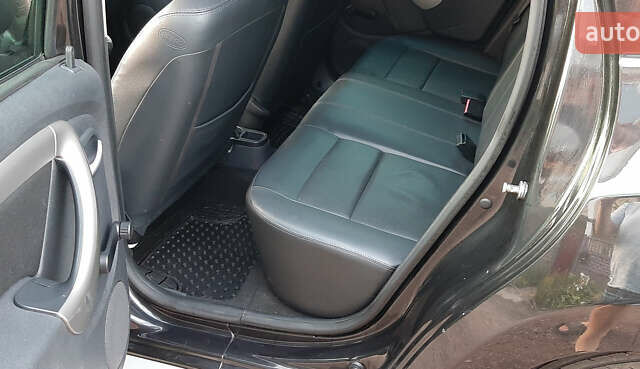 Чорний Дачія Duster, об'ємом двигуна 1.6 л та пробігом 210 тис. км за 9200 $, фото 6 на Automoto.ua