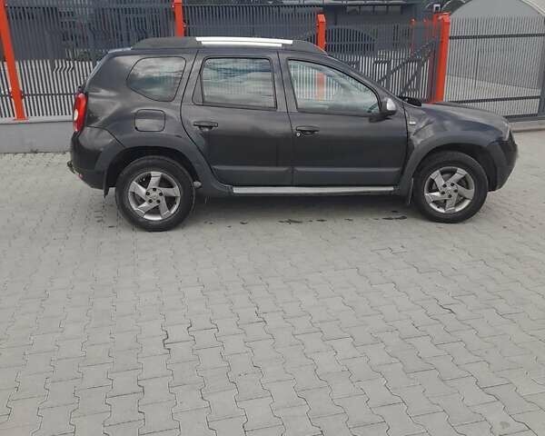 Черный Дачия Duster, объемом двигателя 1.5 л и пробегом 241 тыс. км за 9500 $, фото 2 на Automoto.ua
