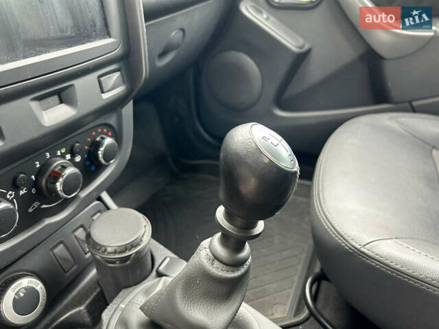 Чорний Дачія Duster, об'ємом двигуна 1.5 л та пробігом 83 тис. км за 11800 $, фото 10 на Automoto.ua