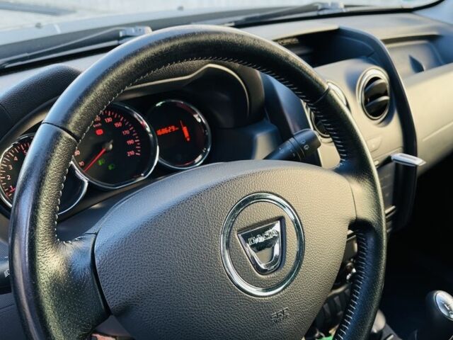 Черный Дачия Duster, объемом двигателя 1.6 л и пробегом 170 тыс. км за 11990 $, фото 6 на Automoto.ua