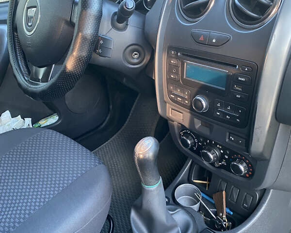 Чорний Дачія Duster, об'ємом двигуна 1.6 л та пробігом 227 тис. км за 10850 $, фото 7 на Automoto.ua