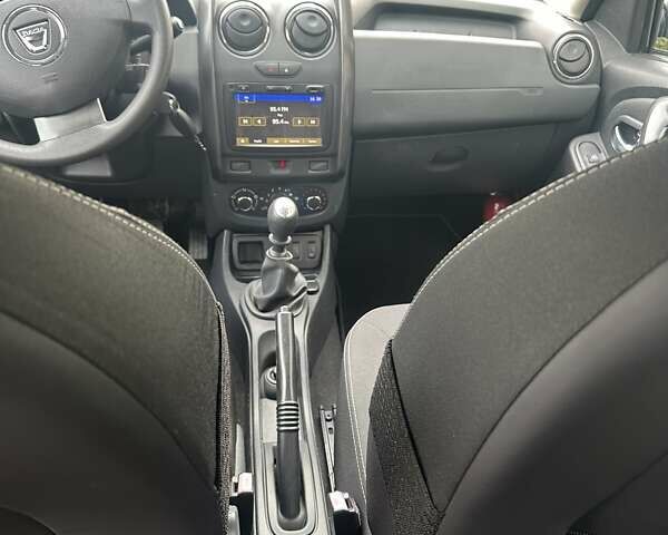 Черный Дачия Duster, объемом двигателя 1.2 л и пробегом 149 тыс. км за 7900 $, фото 19 на Automoto.ua