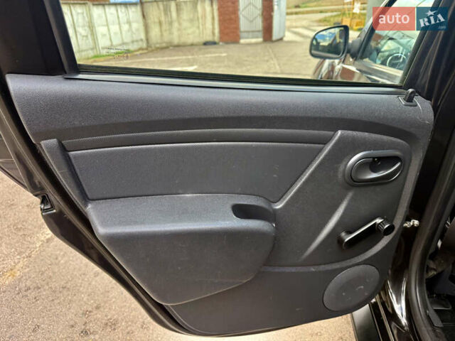Черный Дачия Duster, объемом двигателя 1.5 л и пробегом 215 тыс. км за 9299 $, фото 20 на Automoto.ua