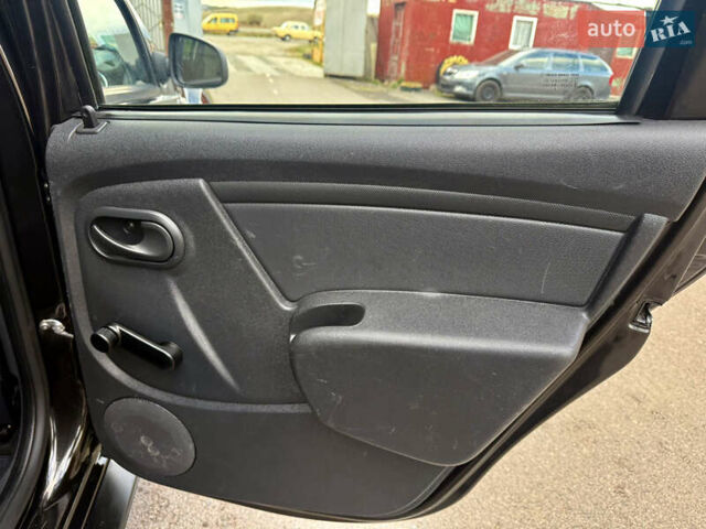 Черный Дачия Duster, объемом двигателя 1.5 л и пробегом 215 тыс. км за 9299 $, фото 23 на Automoto.ua