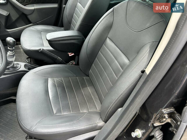 Чорний Дачія Duster, об'ємом двигуна 1.5 л та пробігом 83 тис. км за 11800 $, фото 19 на Automoto.ua