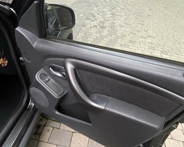 Черный Дачия Duster, объемом двигателя 1.5 л и пробегом 137 тыс. км за 11777 $, фото 22 на Automoto.ua