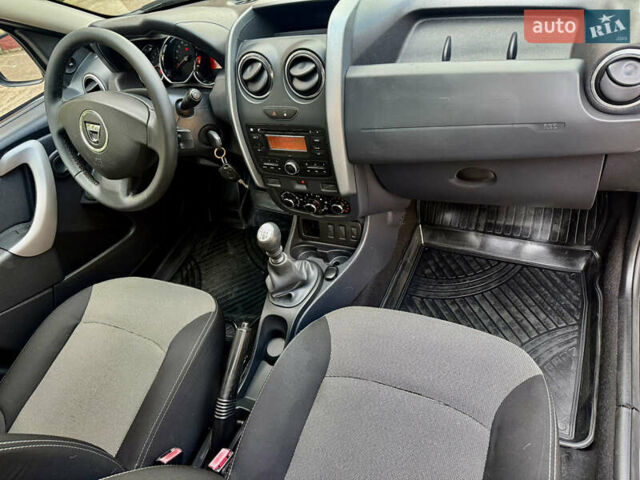 Черный Дачия Duster, объемом двигателя 1.5 л и пробегом 215 тыс. км за 9299 $, фото 27 на Automoto.ua