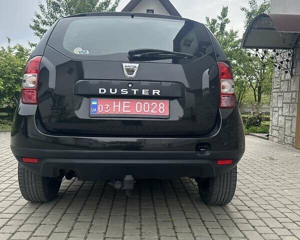 Черный Дачия Duster, объемом двигателя 1.2 л и пробегом 149 тыс. км за 8300 $, фото 4 на Automoto.ua