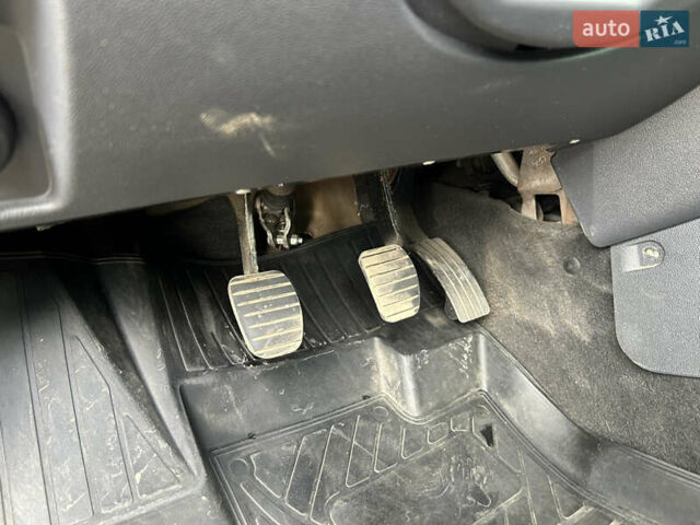 Чорний Дачія Duster, об'ємом двигуна 1.5 л та пробігом 83 тис. км за 11800 $, фото 11 на Automoto.ua