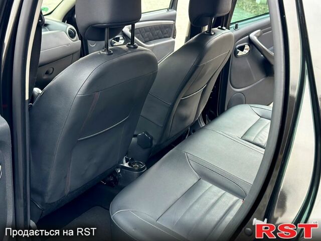 Черный Дачия Duster, объемом двигателя 16 л и пробегом 146 тыс. км за 10800 $, фото 11 на Automoto.ua