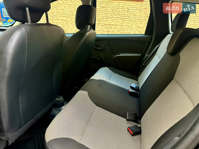 Черный Дачия Duster, объемом двигателя 1.5 л и пробегом 215 тыс. км за 9299 $, фото 19 на Automoto.ua