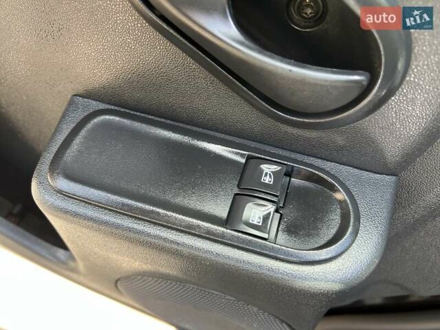 Черный Дачия Duster, объемом двигателя 1.6 л и пробегом 174 тыс. км за 9900 $, фото 51 на Automoto.ua