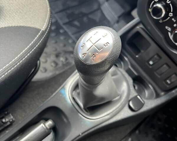 Черный Дачия Duster, объемом двигателя 1.6 л и пробегом 174 тыс. км за 9900 $, фото 60 на Automoto.ua