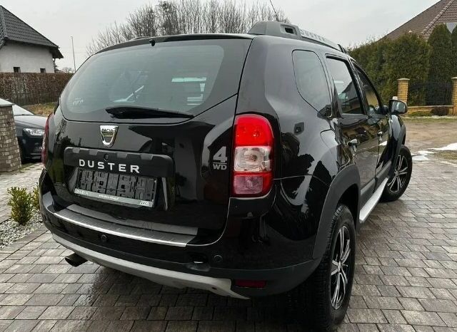 Черный Дачия Duster, объемом двигателя 0.12 л и пробегом 141 тыс. км за 7800 $, фото 5 на Automoto.ua